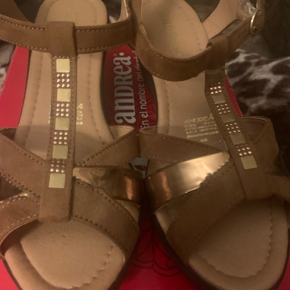 Wedge sandals - Picture 3 of 3